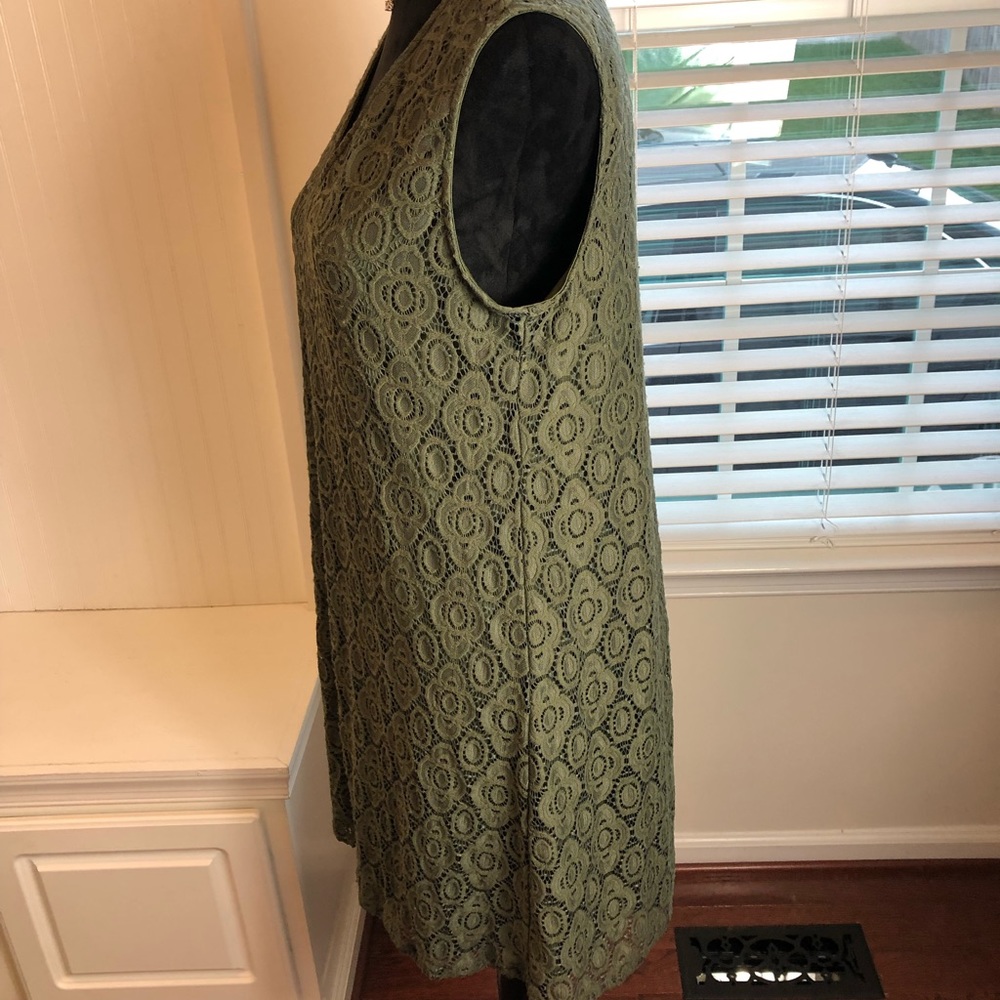 Apt9 lace overlay dress - Picture 5 of 15